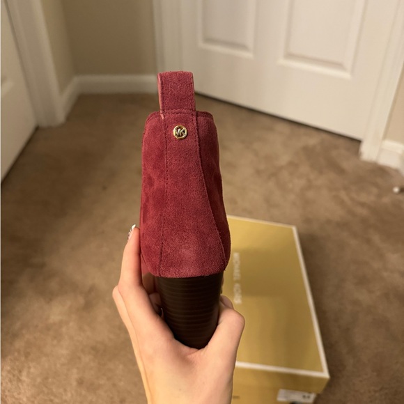 MK red velvet boots - Picture 4 of 5